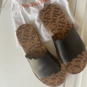 See by Chloe Essie Scalloped Slide, Size 38